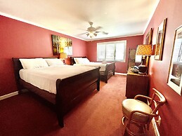 80BPD, Four bedroom, two 1/2 bath log-sided condo with lake view , gar