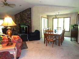Forest view, log-sided two bedroom, two bath condo on Lake Ouachita. b