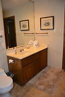 Forest view, log-sided two bedroom, two bath condo on Lake Ouachita. b