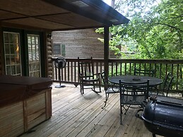 Forest View two bedroom, two bath Harbor North luxury loft cottage wit