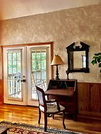 Forest View two bedroom, two bath Harbor North luxury loft cottage wit