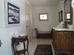 Mountain Harbor Lodge cottage on Lake Ouachita by RedAwning