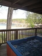 Mountain Harbor Lodge cottage on Lake Ouachita by RedAwning