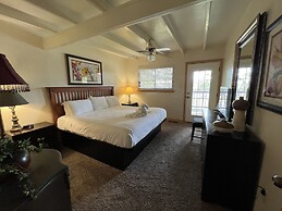 Mountain Harbor Lodge cottage on Lake Ouachita by RedAwning