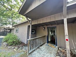 Mountain Harbor Lodge cottage on Lake Ouachita by RedAwning
