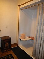 Lake view three bedroom, three bath Harbor North luxury cottage with p