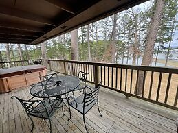 Mountain Harbor Lodge cottage on Lake Ouachita by RedAwning