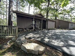 Mountain Harbor Lodge cottage on Lake Ouachita by RedAwning