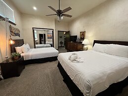 Magnificent Four Bedroom, Two 1/2 Bath luxury, log-sided Harbor North 