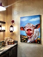 Magnificent Four Bedroom, Two 1/2 Bath luxury, log-sided Harbor North 