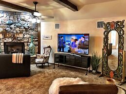 Magnificent Four Bedroom, Two 1/2 Bath luxury, log-sided Harbor North 