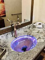 Magnificent Four Bedroom, Two 1/2 Bath luxury, log-sided Harbor North 