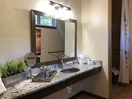 Magnificent Four Bedroom, Two 1/2 Bath luxury, log-sided Harbor North 