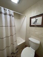 Mountain Harbor Lodge cottage on Lake Ouachita by RedAwning