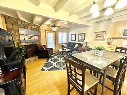 Mountain Harbor Lodge cottage on Lake Ouachita by RedAwning