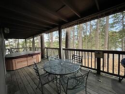 Mountain Harbor Lodge cottage on Lake Ouachita by RedAwning