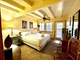 Mountain Harbor Lodge cottage on Lake Ouachita by RedAwning