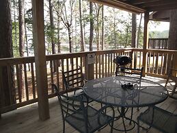 Mountain Harbor Lodge cottage on Lake Ouachita by RedAwning