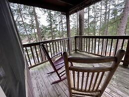 Mountain Harbor Lodge cottage on Lake Ouachita by RedAwning
