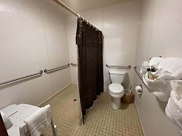 C8, Two bedroom, two bath log-sided, lake view luxury cottage with hot