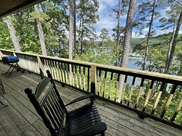 Lake view three bedroom, three bath cottage with hot tub overlooking L