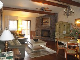 Lake view three bedroom, three bath cottage with hot tub overlooking L