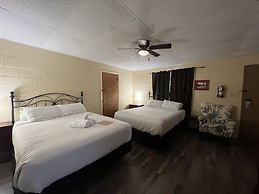 Queen Guest Room Located at the Joplin Inn on the Highway at the Entra