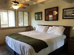 Mountain Harbor Forest View Lodge cottage by RedAwning