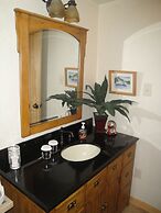 Mountain Harbor Forest View Lodge cottage by RedAwning