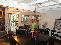 Mountain Harbor Forest View Lodge cottage by RedAwning