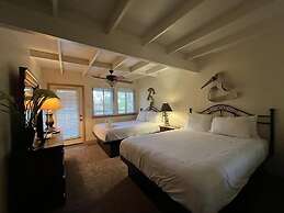 Mountain Harbor Forest View Lodge cottage by RedAwning