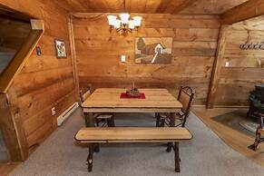 Seven Springs 3 BR Deluxe Condo, Near Golf Course by RedAwning - Save 