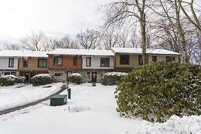 Seven Springs 3 BR Deluxe Condo, Near Golf Course by RedAwning - Save 