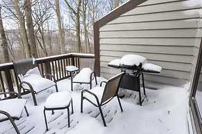 Seven Springs 3 BR Deluxe Condo, Near Golf Course by RedAwning - Save 