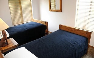 Seven Springs Swiss Mountain 3 Bedroom Standard Condo, Sleeps 8! 3 Con