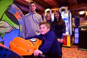 Seven Springs Swiss Mountain 3 BR Condo, Sleeps 8! by RedAwning - Save