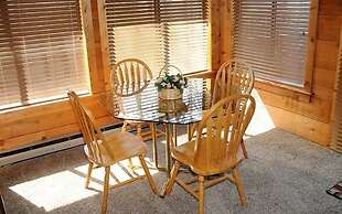 Seven Springs Swiss Mountain 3 BR Condo, Sleeps 8! by RedAwning - Save
