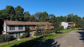Seven Springs Swiss Mountain 3 Bedroom Standard Condo, Close to Golf C