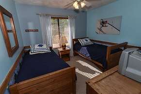 Seven Springs 3 BR Deluxe Condo, by Golf Course by RedAwning - Save 10