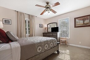 White Lane 3 Bedroom Home by RedAwning