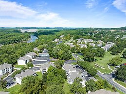 Premiere Pointe 2 Bedroom Condo by RedAwning