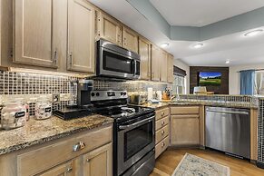 Premiere Pointe 2 Bedroom Condo by RedAwning