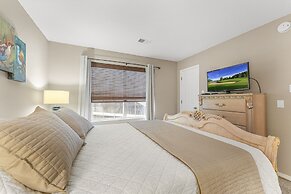 Premiere Pointe 2 Bedroom Condo by RedAwning