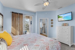 109 Gulfview Avenue - Beautiful Private Pool Home Mid Island 3 Bedroom