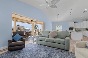 109 Gulfview Avenue - Beautiful Private Pool Home Mid Island 3 Bedroom