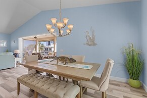 109 Gulfview Avenue - Beautiful Private Pool Home Mid Island 3 Bedroom