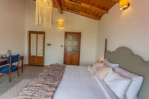 Seclude Ramgarh Willows