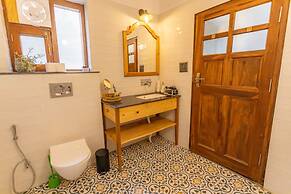 Seclude Ramgarh Willows