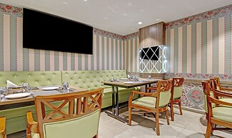 Treebo Usha Vasivi Alipiri Road, 2 Km From Tirupati Central Bus Statio