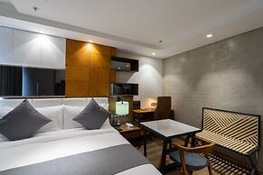 One Euphoria Luxe Hotel
